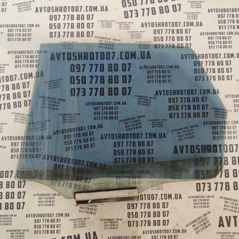 Скло дверей Opel Omega B (94-03) заднє праве OEM 43r000981