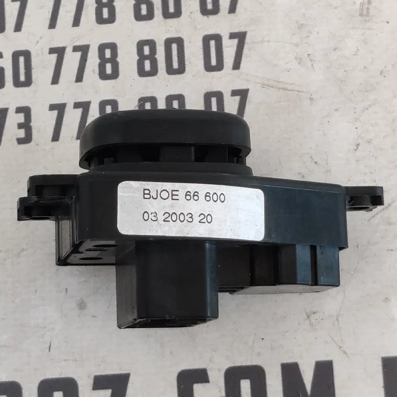 Регулятор дзеркал Mazda 3 BK (03-09) OEM BJOE66600