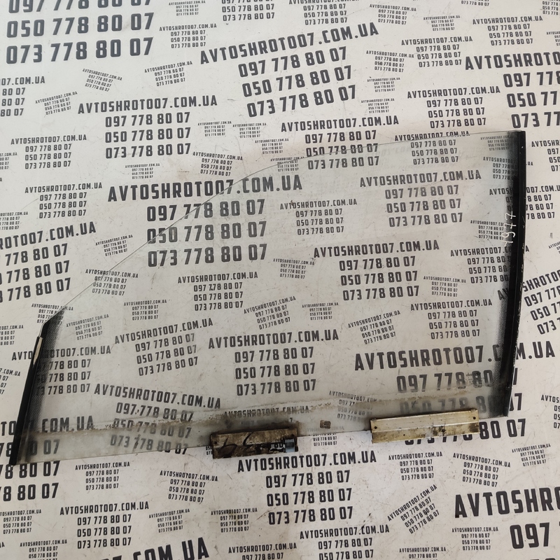Скло дверей VW Golf 3 (91-98) переднє ліве OEM 43R000981