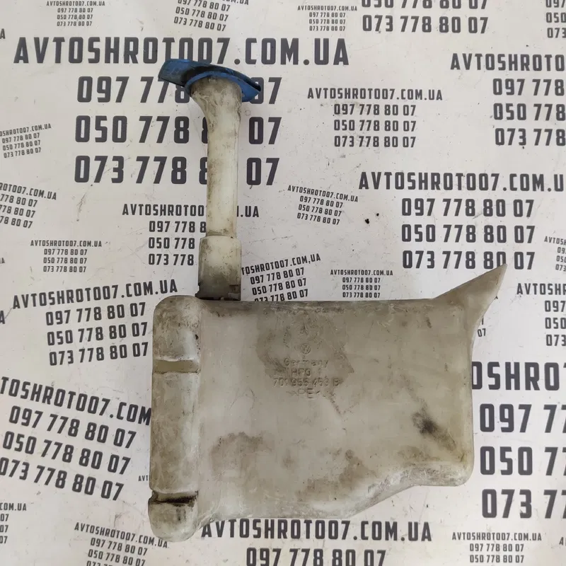 Бачок омивача Volkswagen T4 (90-03) OEM 701955453B