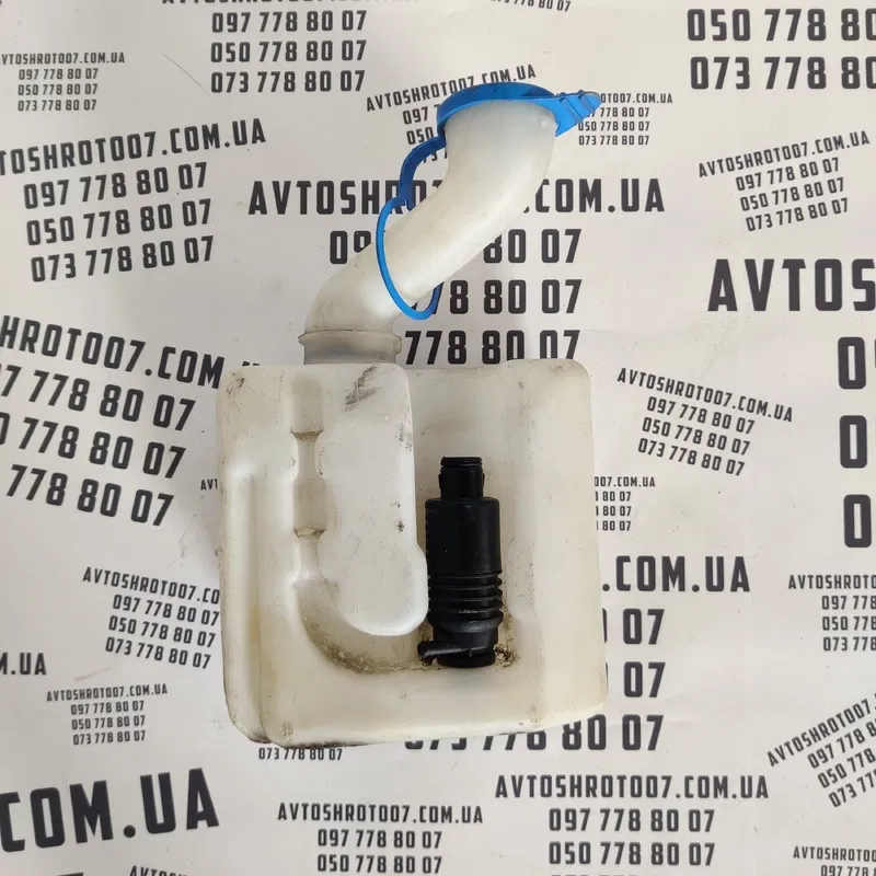 Бачок омивача Audi A4 B5 (94-01) задній OEM 8d9955453