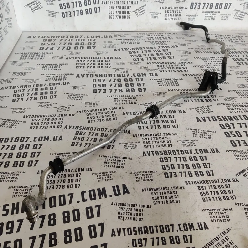 Трубка кондиціонера VW Passat B5 (96-05) OEM 8D0260753A