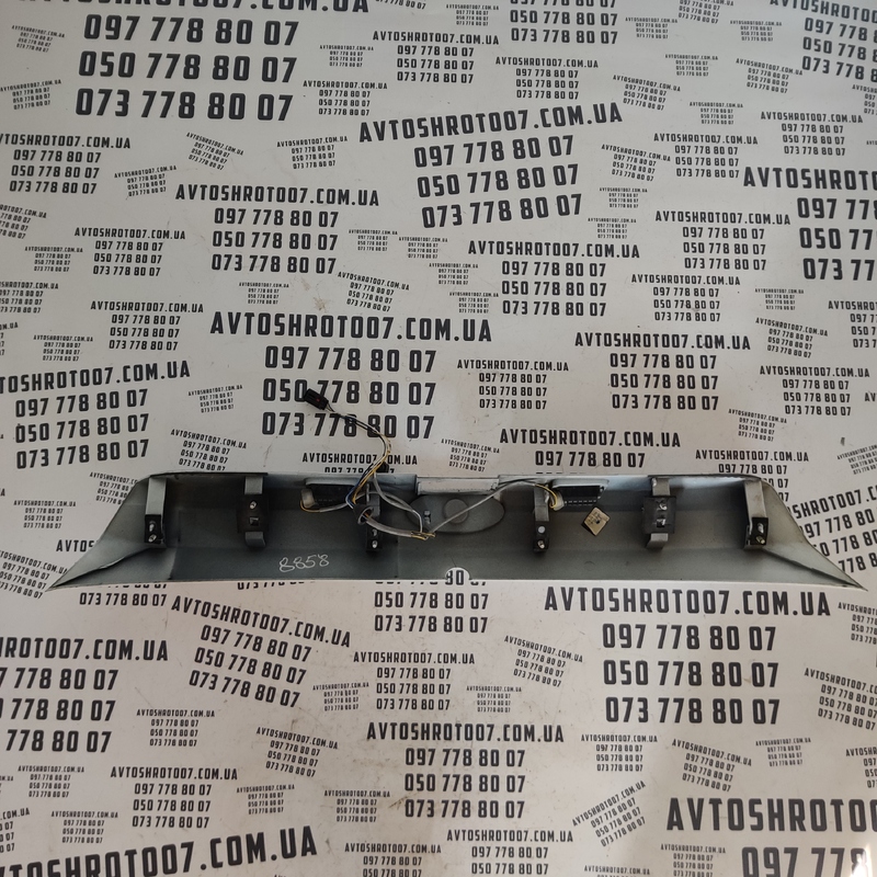 Решітка радіатора Ford Fiesta 6 8a61a41404b фото 2