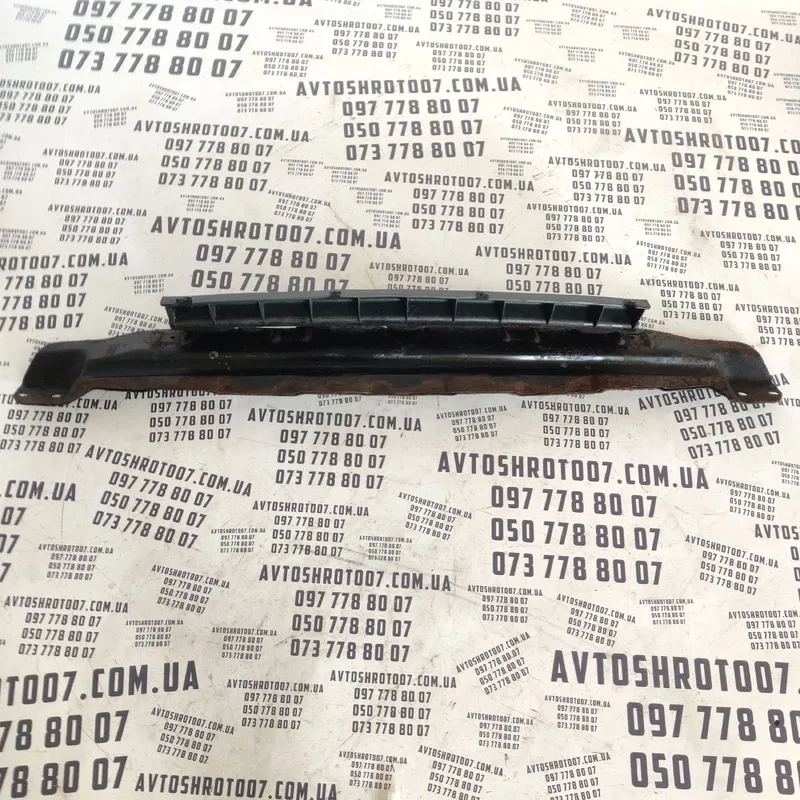 Кронштейн радіатора Audi Q7 4L (05-15) 3.6 Бензин 7l0805551a