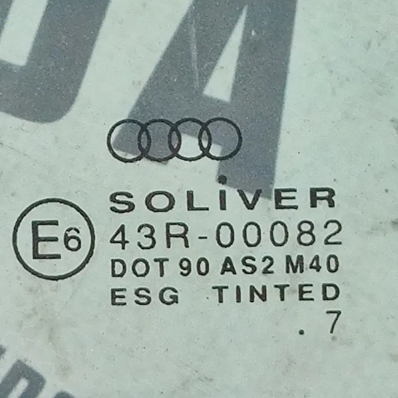 Скло дверей Audi A6 C5 (97-05) переднє праве OEM 43r00082
