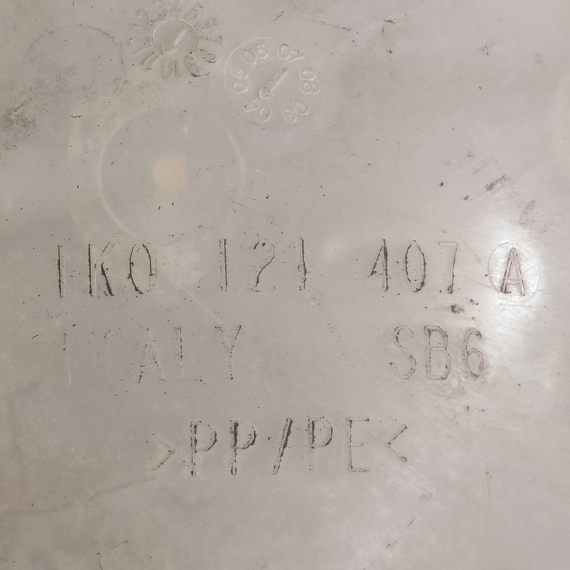 Бачок розширювальний Skoda Superb 1 (01-08) OEM 1k0121407a