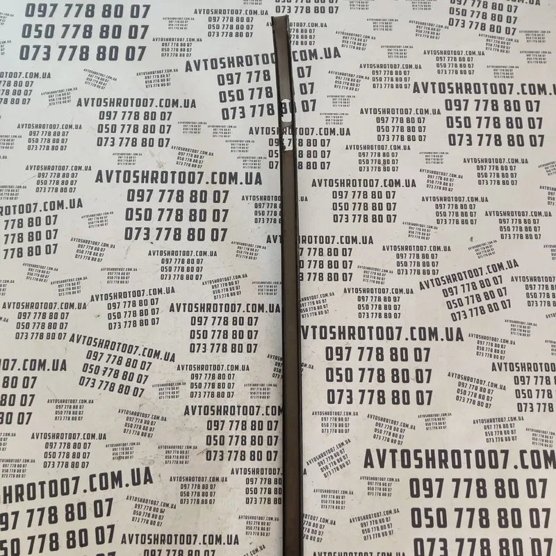 Накладка зовнішня Mercedes ML W163 (97-05) OEM 1636980280