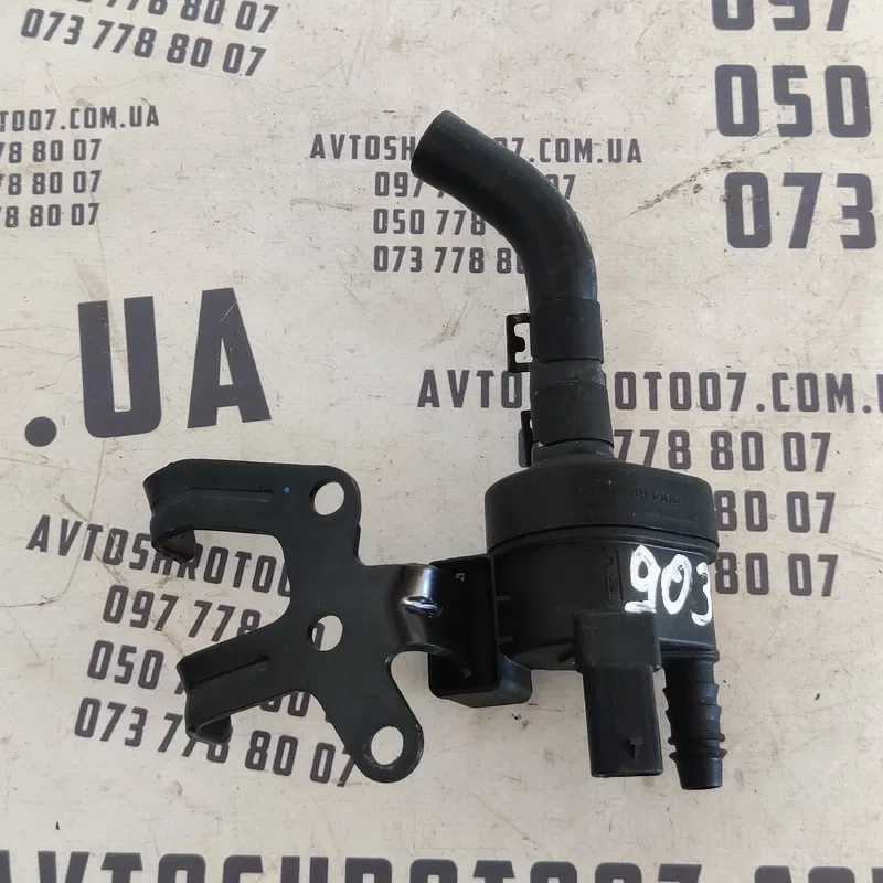 Клапан вакуумний Volkswagen Passat B8 USA OEM 06H906517T