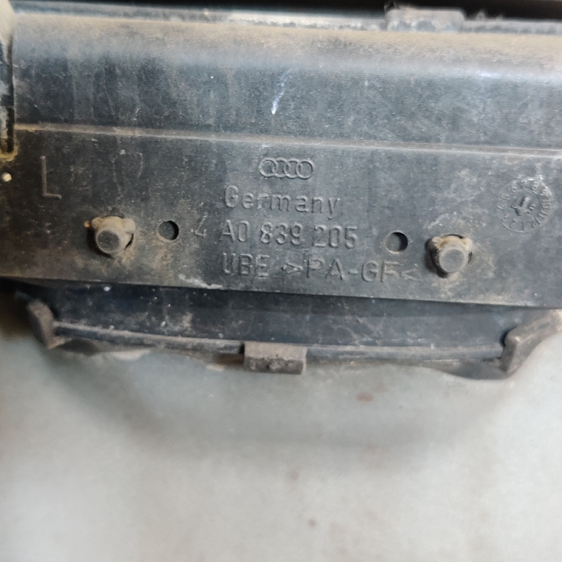 Двері Audi A8 D2 (94-02) задні ліві OEM 4A0839205