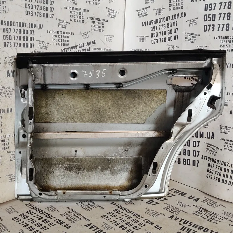Двері Audi A4 B5 (94-01) задня права OEM 8D0839478