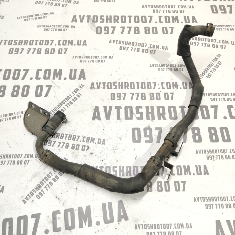 Трубка системи охолодження Kia Sorento 1 (02-09) 2.5 CRDi
