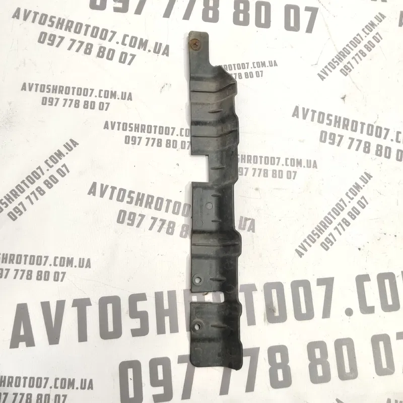 Дефлектор радіатора Kia Sorento 1 (02-09) 2.5 CRDi правий