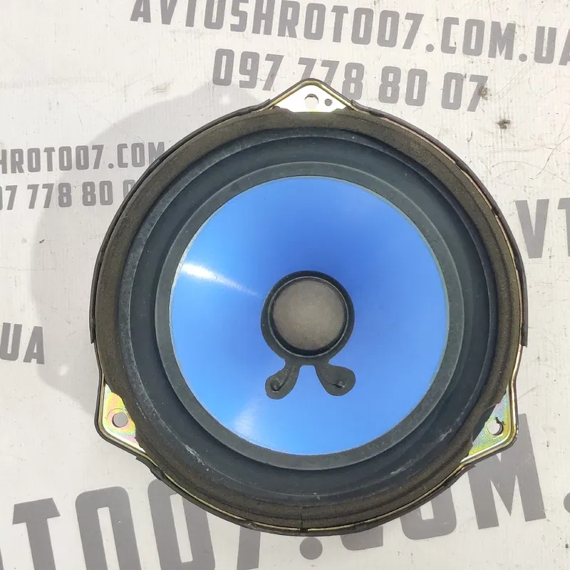 Динаміки передні Kia Sorento (02-09) 2.5 CRDi OEM 963203e000