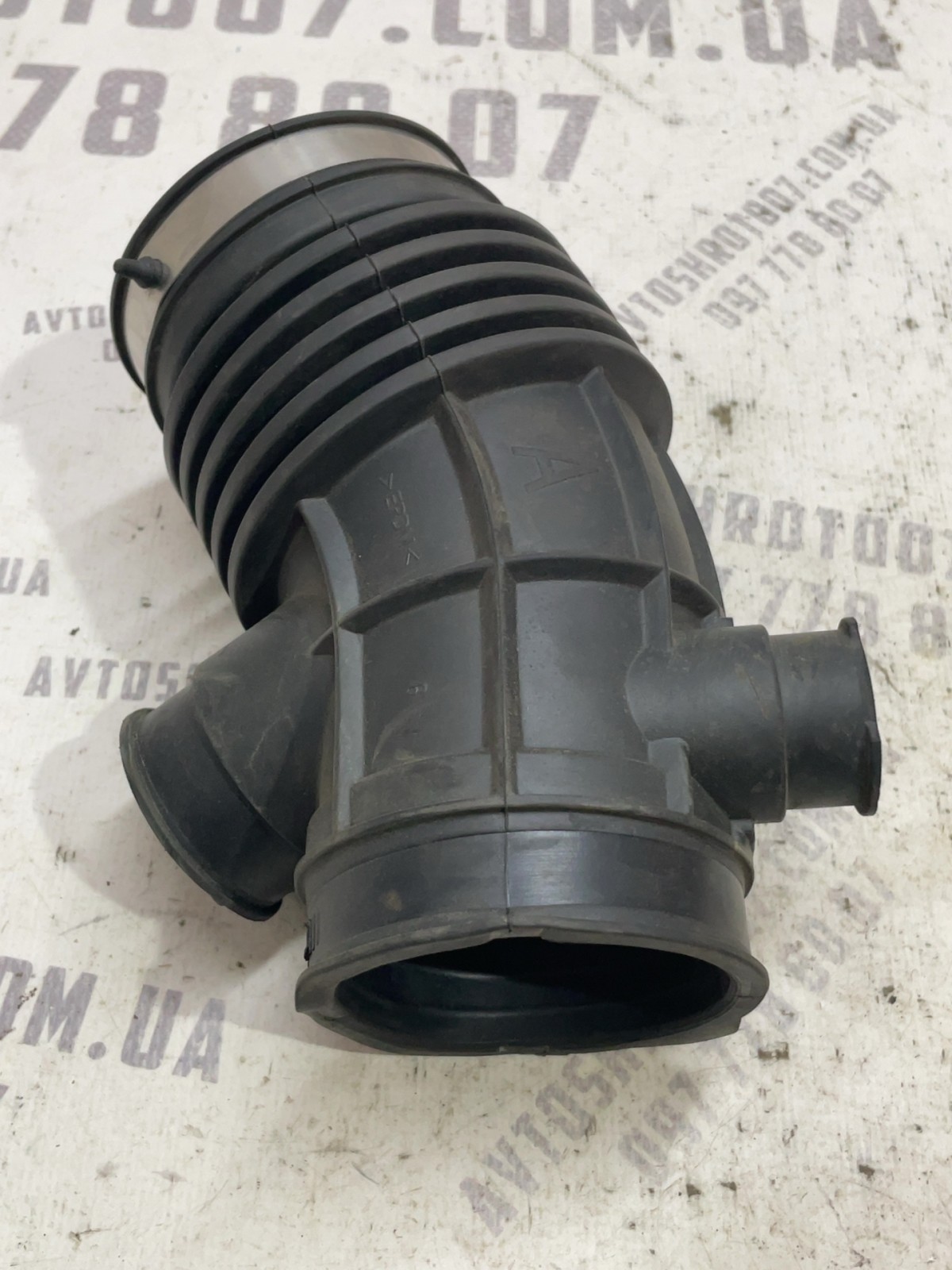Патрубок повітряний Nissan Rogue T32 (13-20)