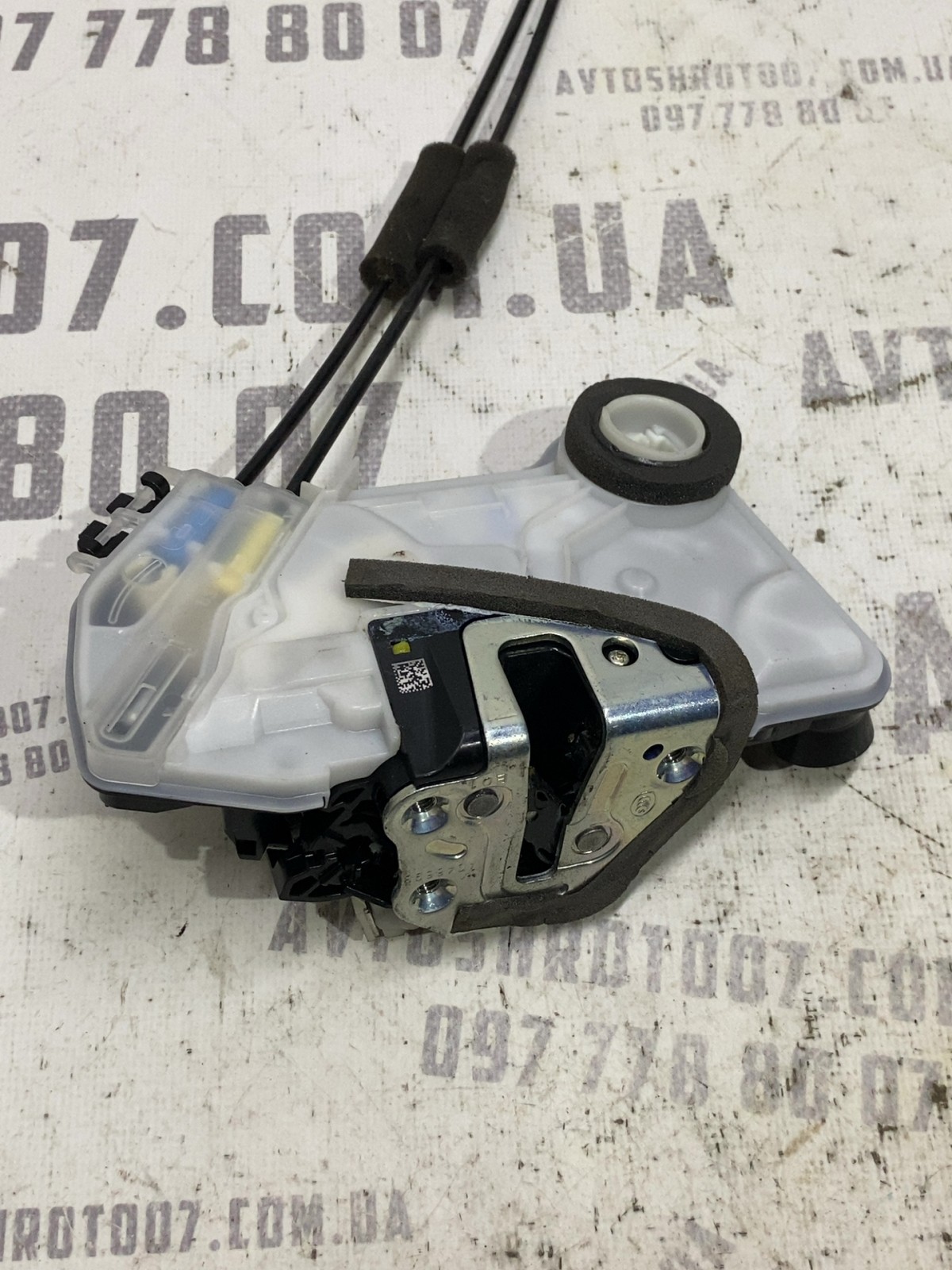 Замок дверей Toyota RAV4 5 OE 00609054