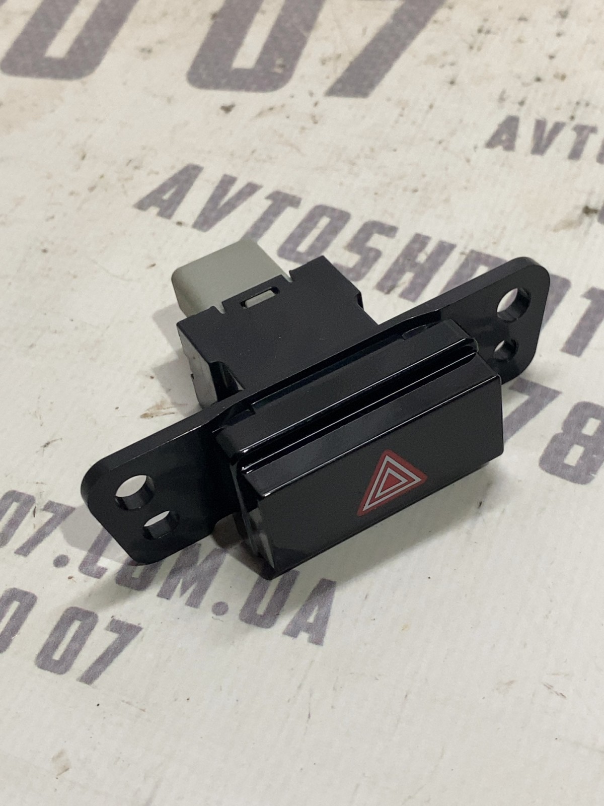 Кнопка аварійки Mitsubishi Outlander 3 OEM 299213402