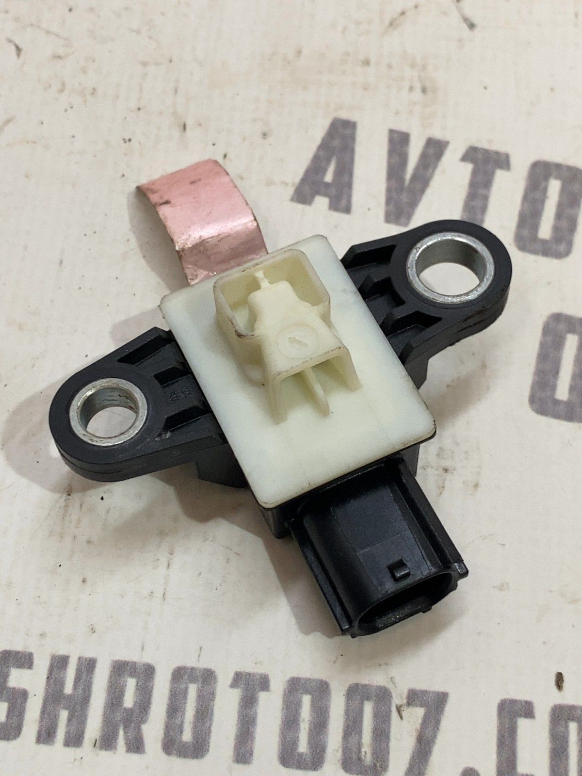 Датчик удару подушки безпеки Jeep Compass MK 988363TA0A