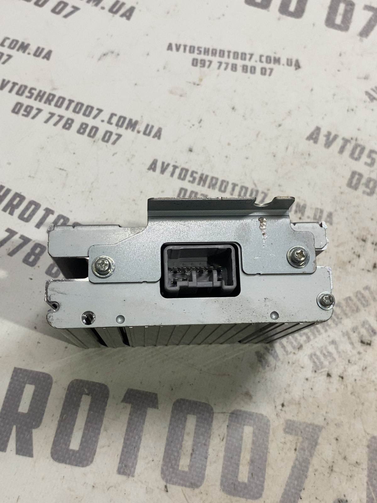 Аудіопідсилювач Jeep Compass MK OEM 05026855AA