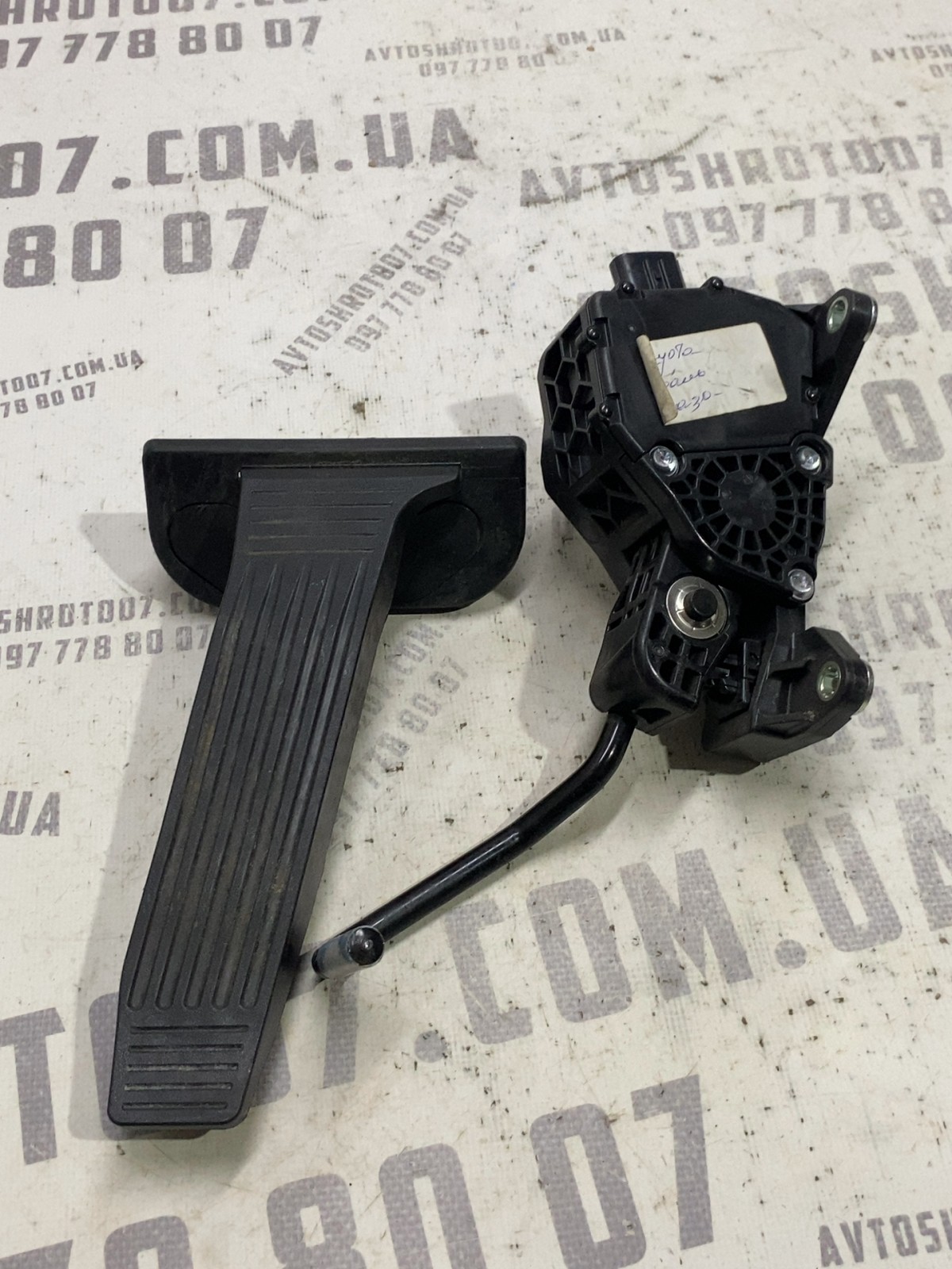 Педаль газу Toyota RAV4 5 (18-) 7811033140