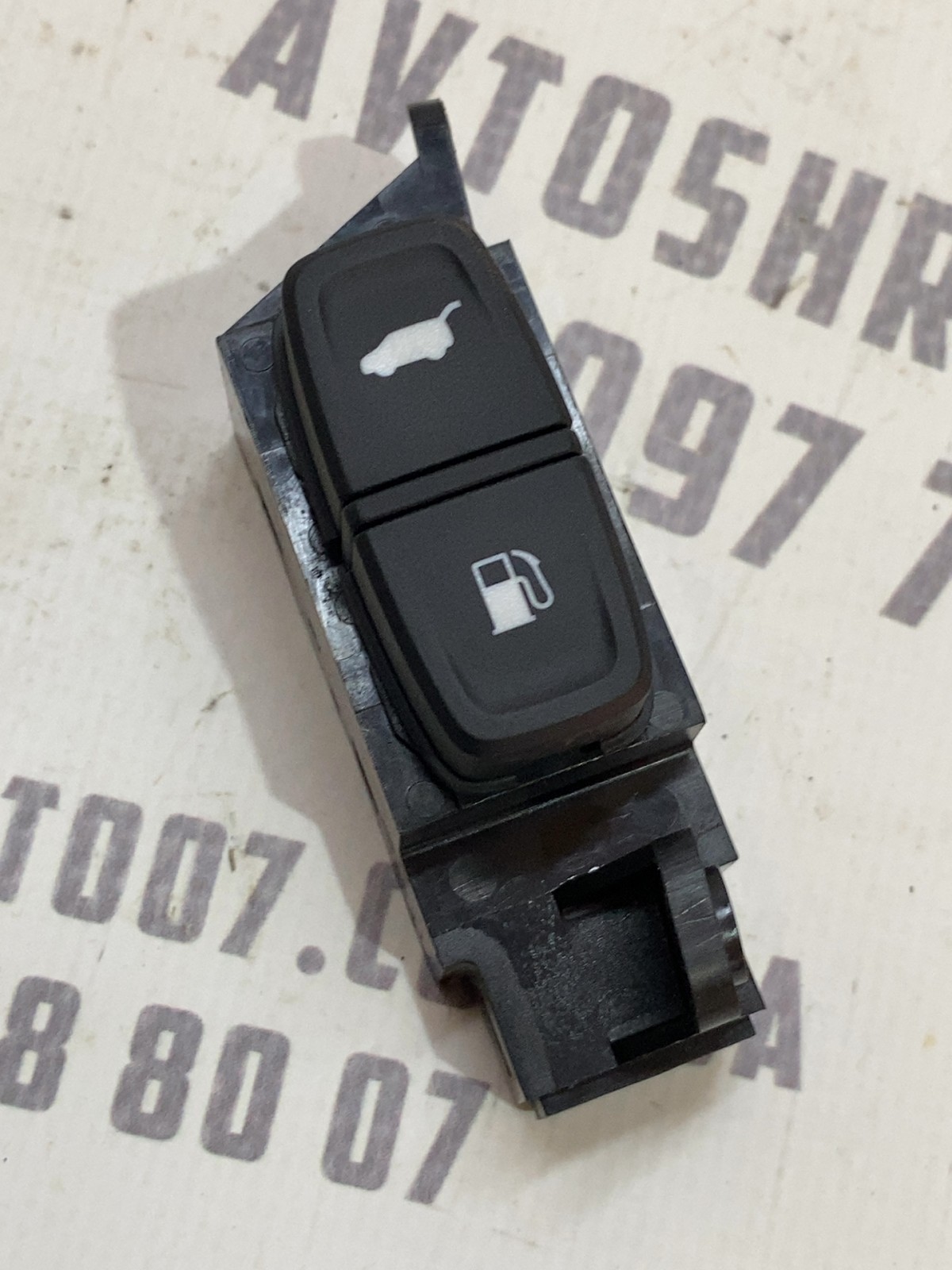 Кнопка відкриття багажника Acura MDX 3 M54051