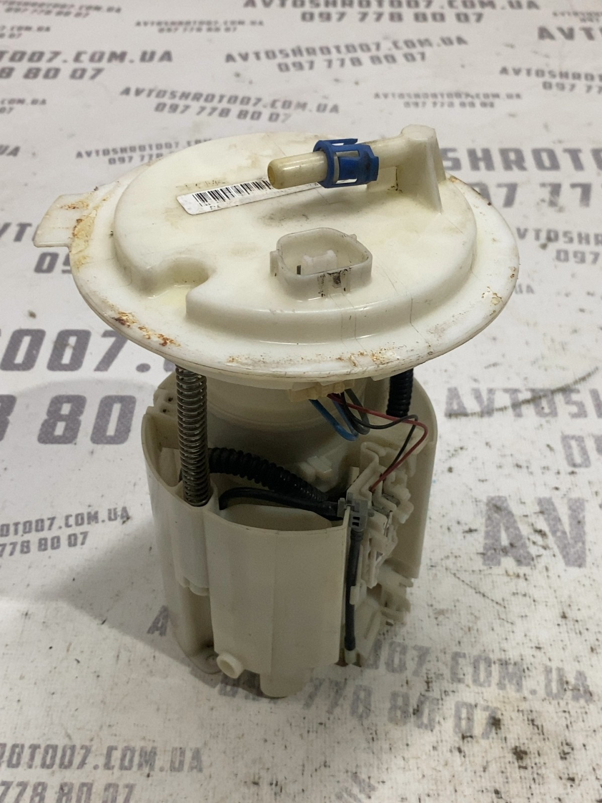Паливний насос Jeep Patriot MK OEM 05147015AA