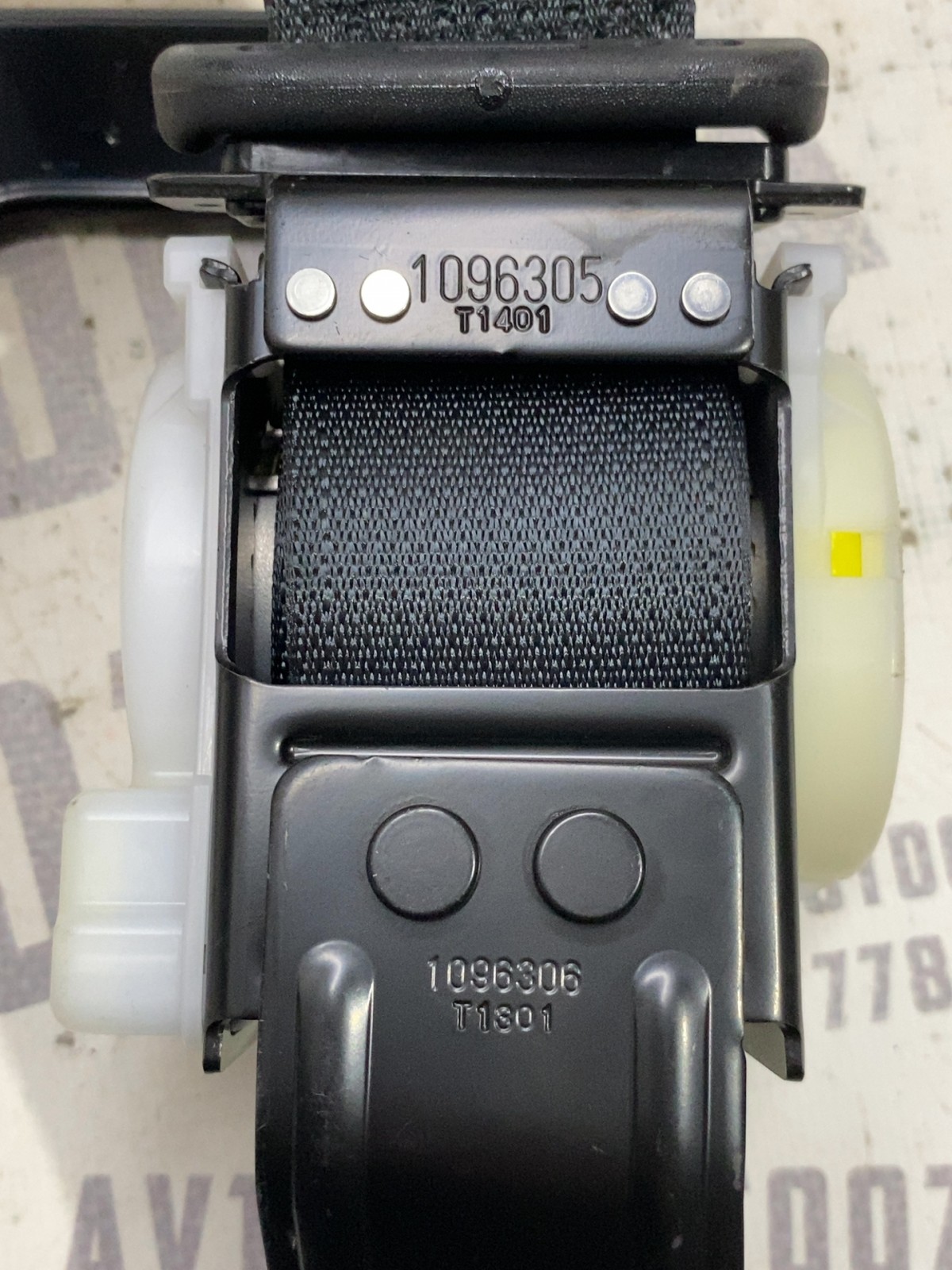 Ремінь безпеки Mitsubishi Outlander 3 OEM 0644064