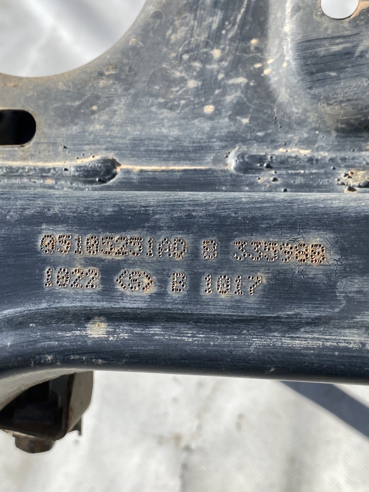 Підрамник задній Jeep Compass MK (06-16) 05105251AD
