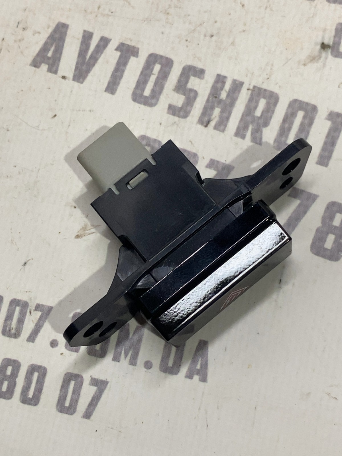 Кнопка аварійки Mitsubishi Outlander 3 OEM 299213402 фото 2
