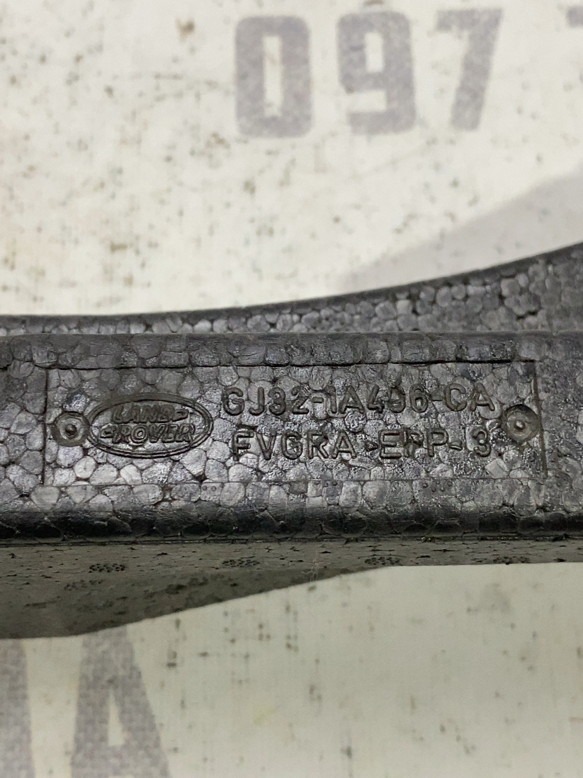 Пенопласт багажника Range Rover Evoque 1 GJ321A496CA
