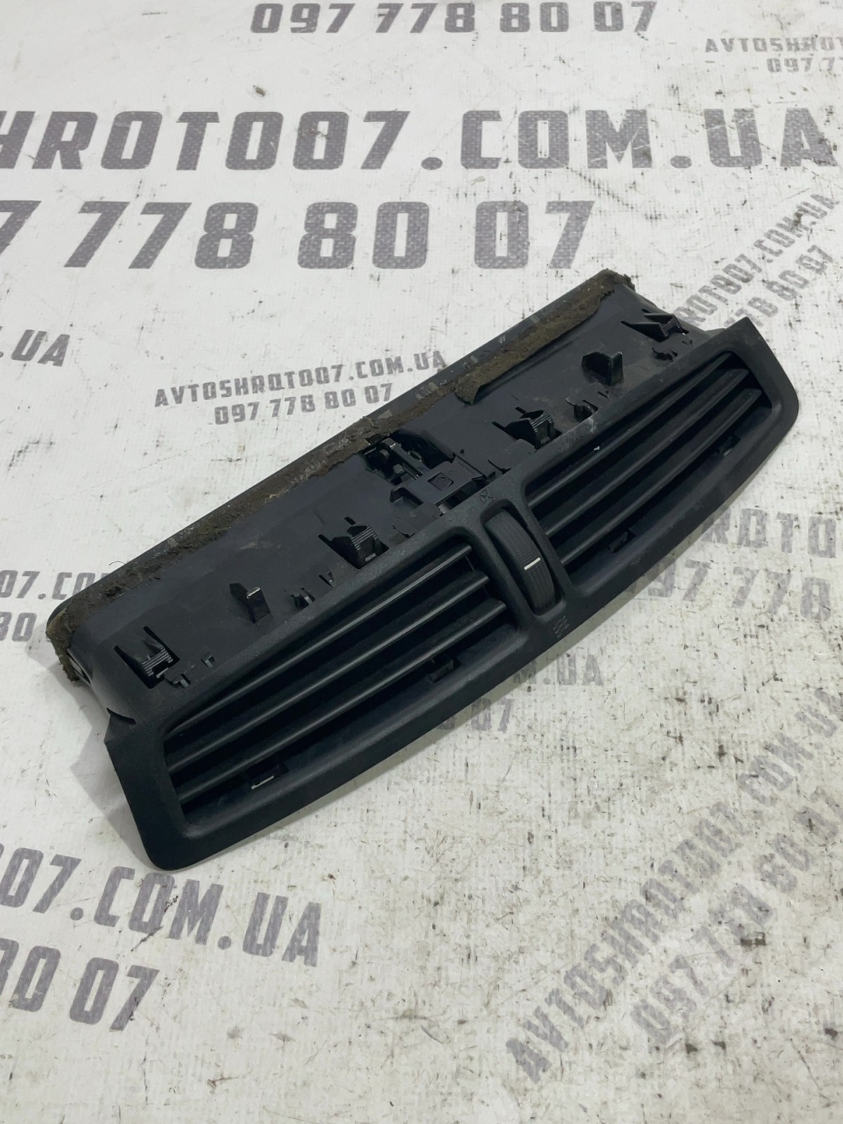 Дефлектор обдуву Ford Escape 3 (12-19) CJ54S01815A