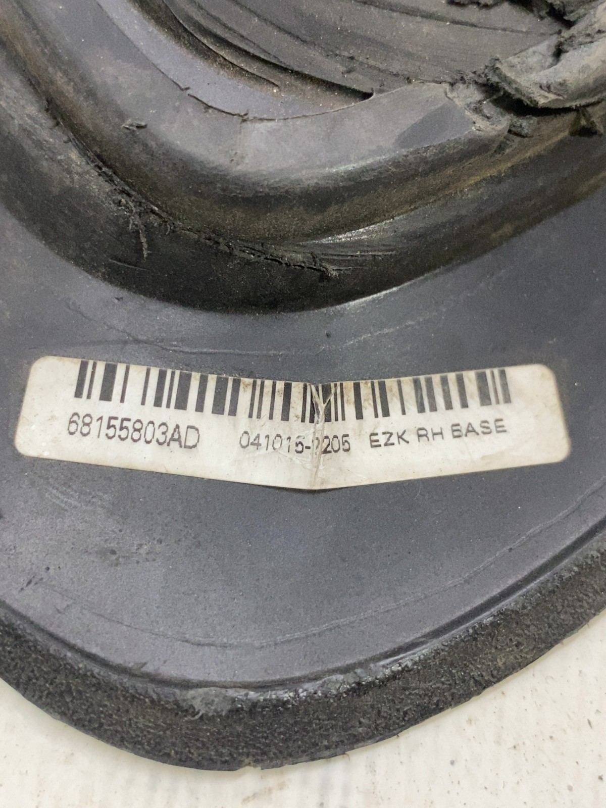 Кузовне скло Jeep Cherokee KL OE 68155803AD