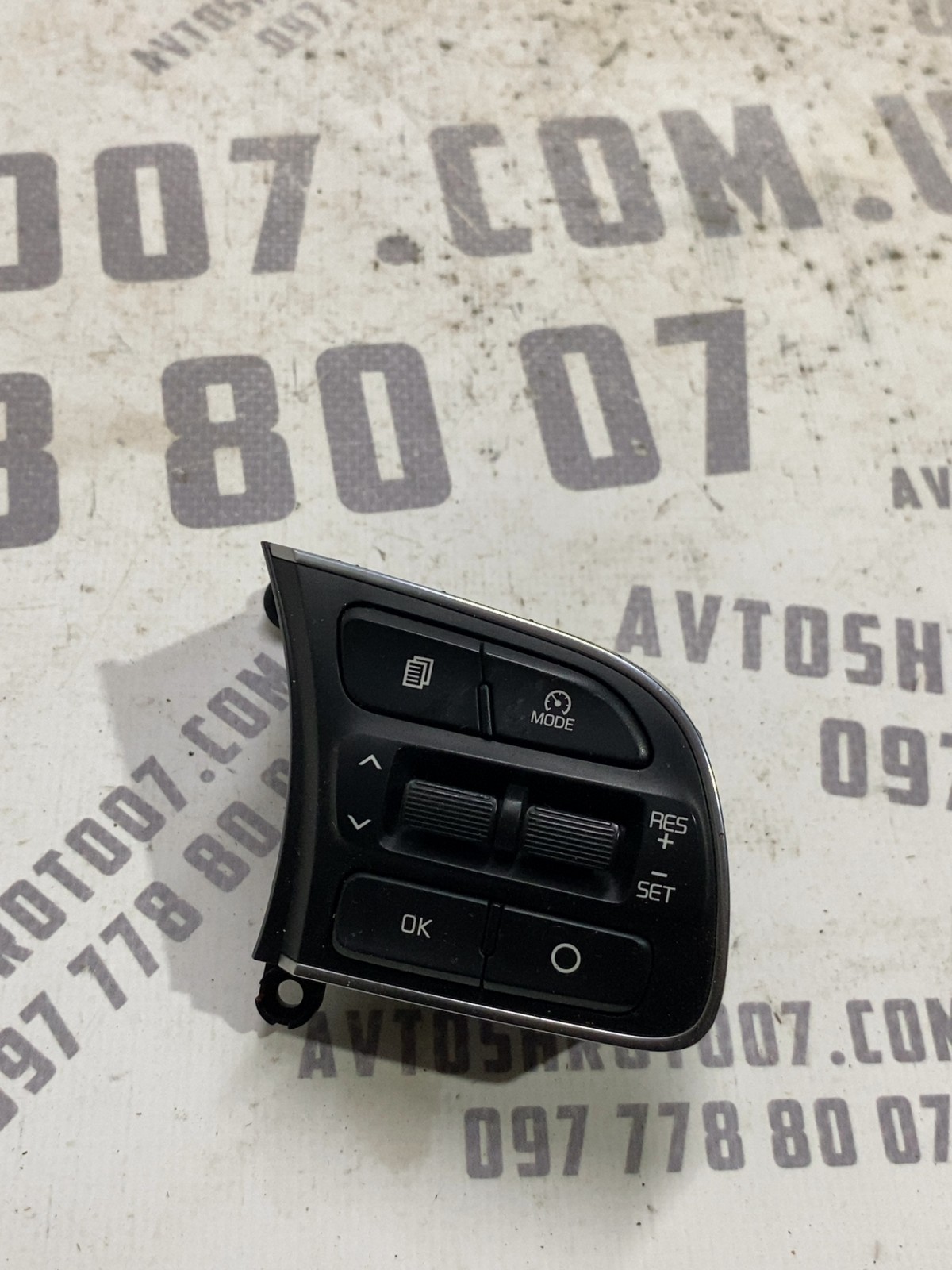 Кнопки керма Kia Sportage 4 (15-21) 96720F1120