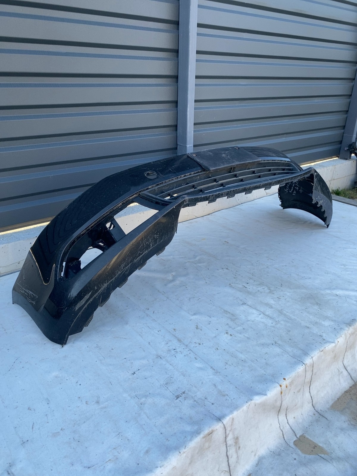 Бампер передній Volkswagen Jetta 6 (10-18) 5C6807221B
