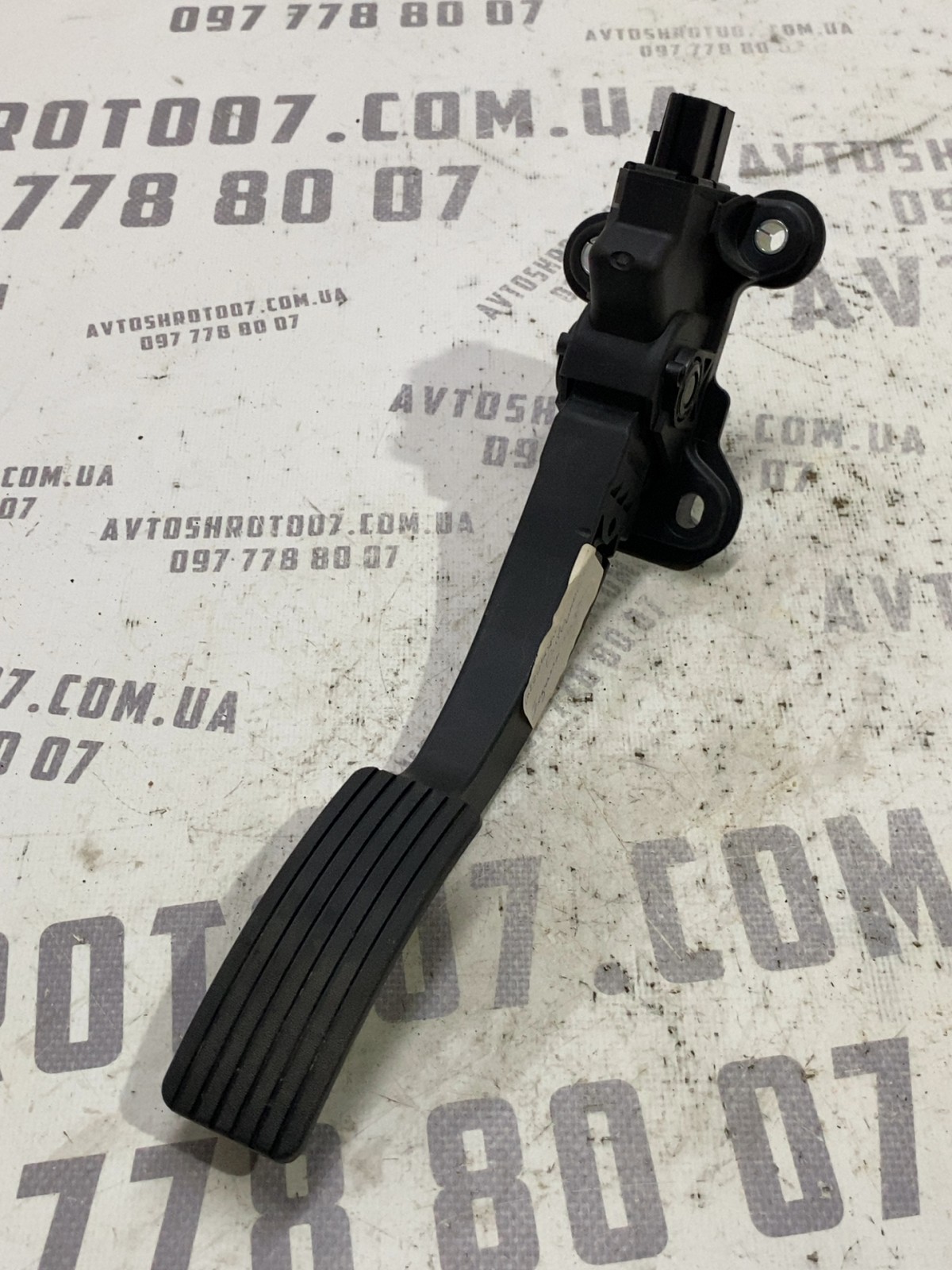 Педаль газ Mitsubishi Outlander 3