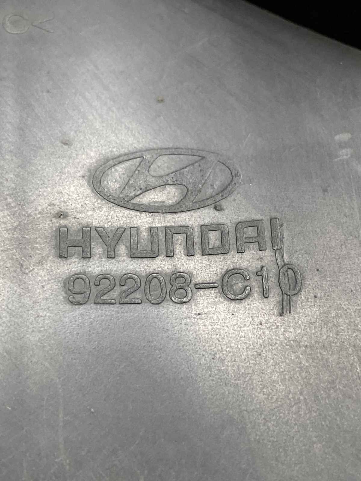 Фара протитуманна права Hyundai Sonata 7 LF 92208C10