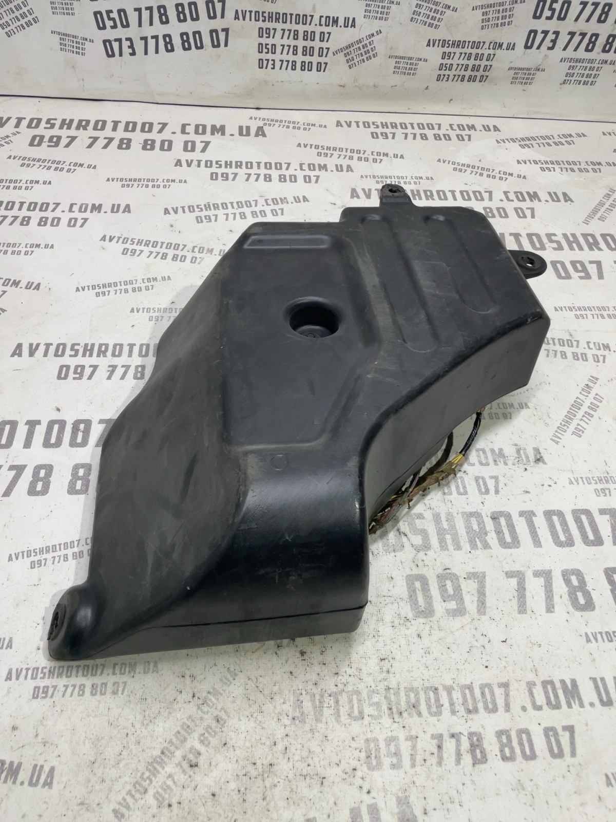 Сабвуфер Jeep Patriot MK (07-17) 05064979AA
