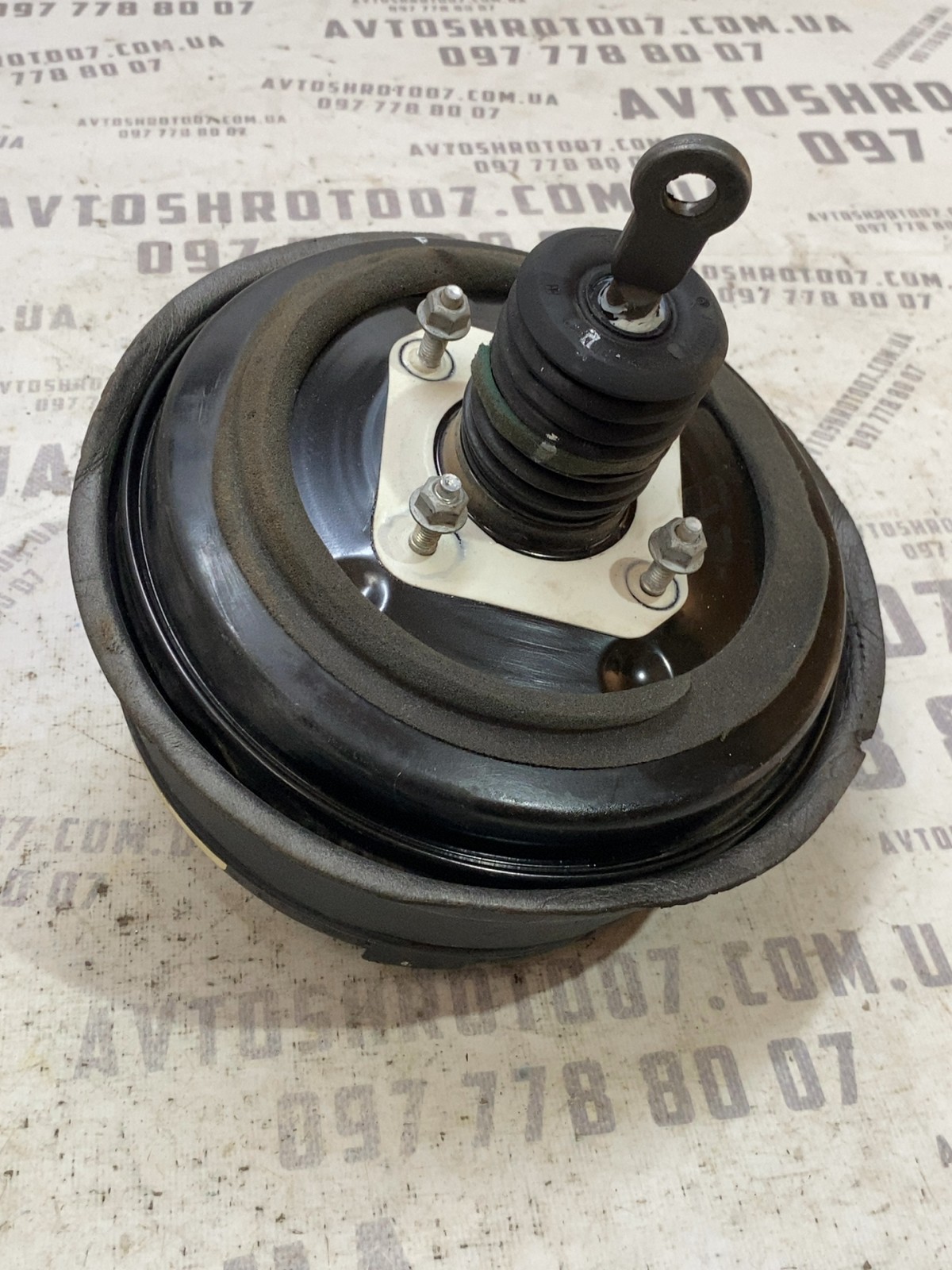 Вакуумний підсилювач гальм Jeep Grand Cherokee WK2 OE 32073742