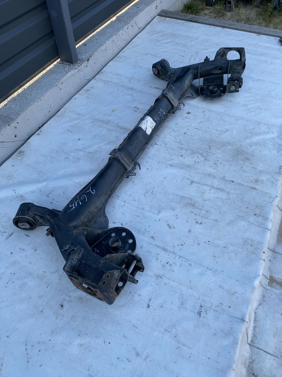 Балка підвіски задня Hyundai Elantra 6 55163F3001