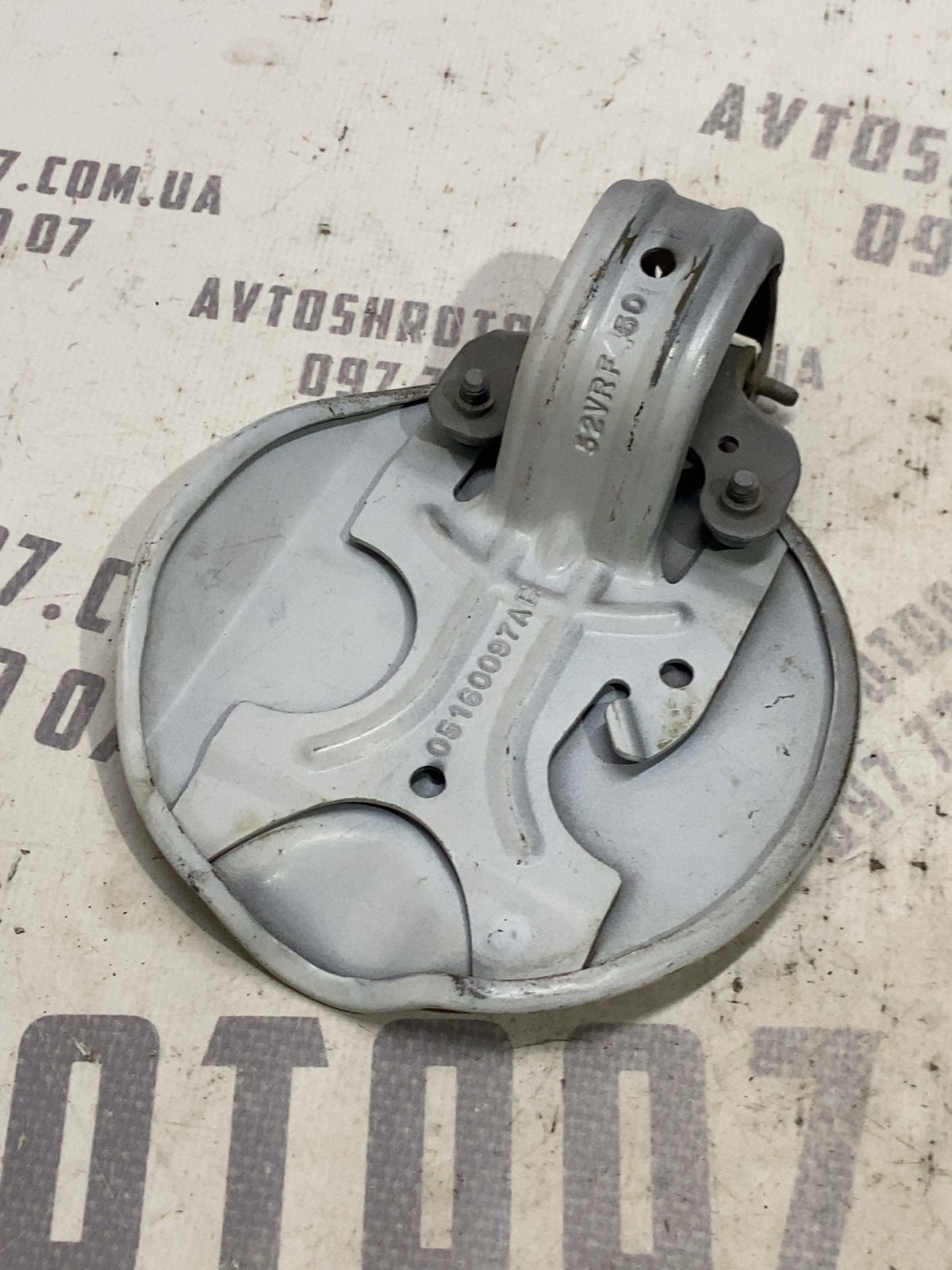 Лючок бака Jeep Patriot MK 05160097AE
