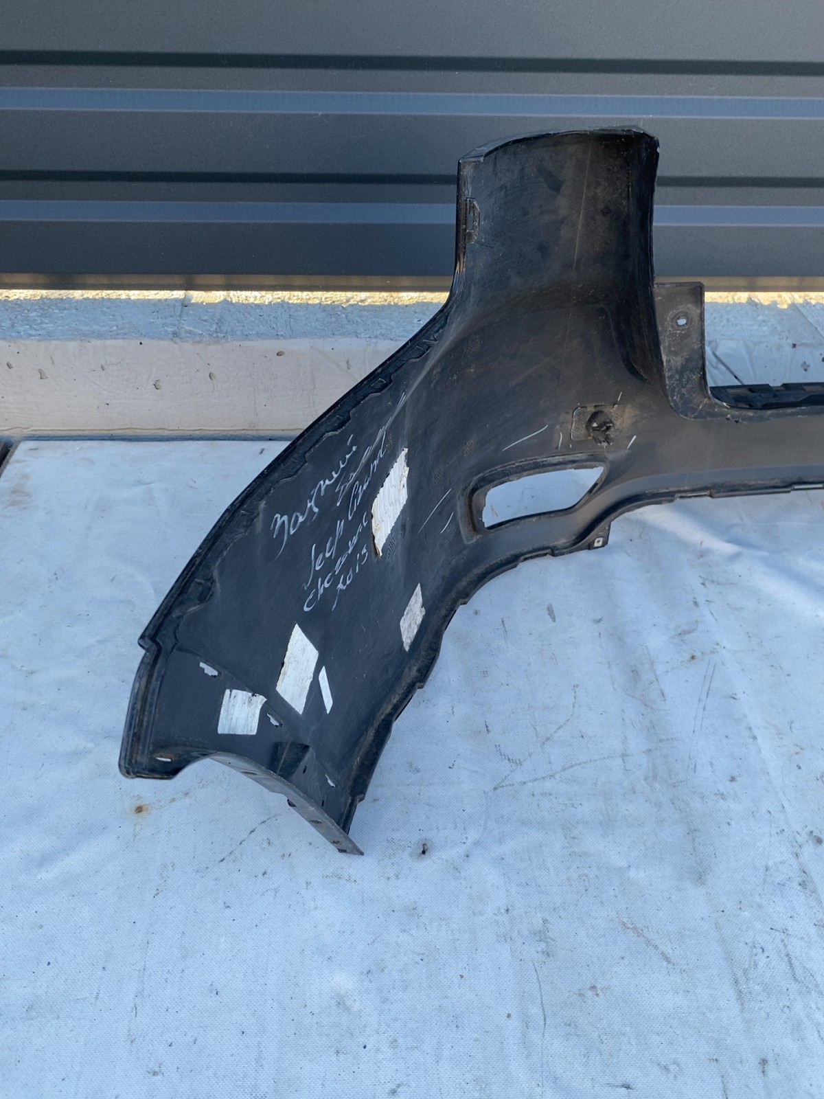 Бампер задній Jeep Grand Cherokee WK2 (10-21) OEM 463000