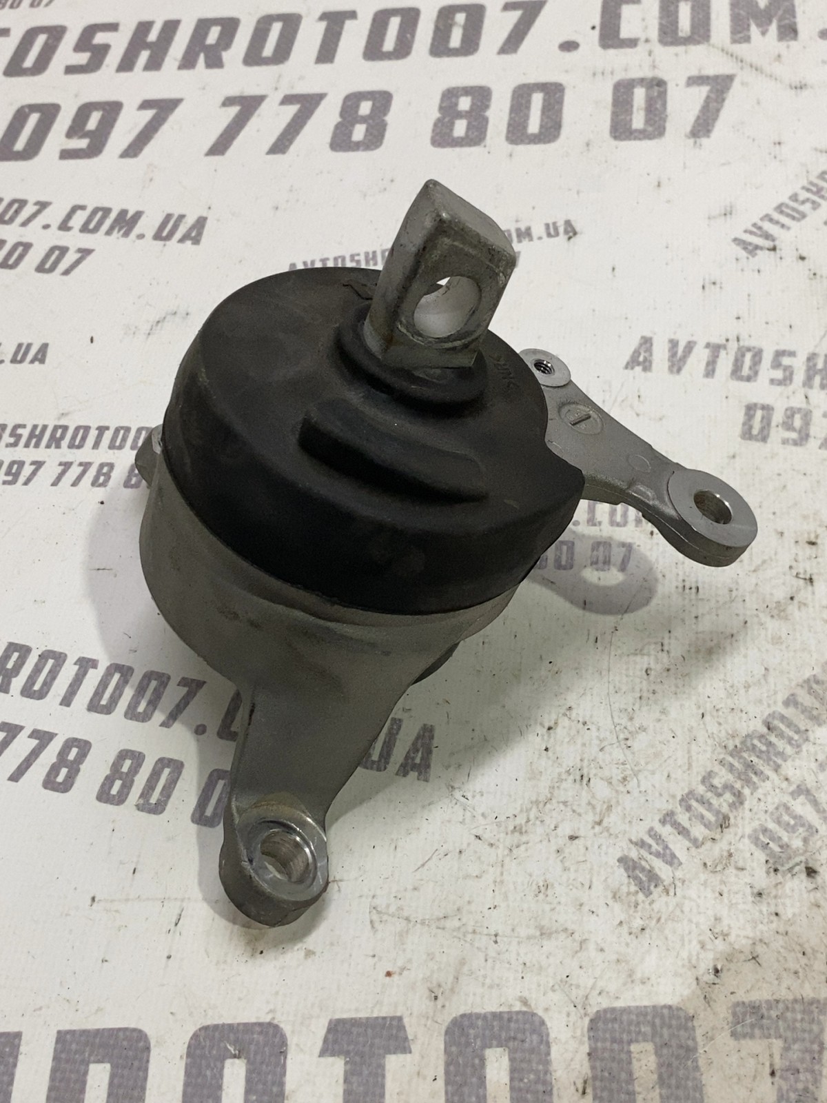 Подушка двигуна Acura MDX 3