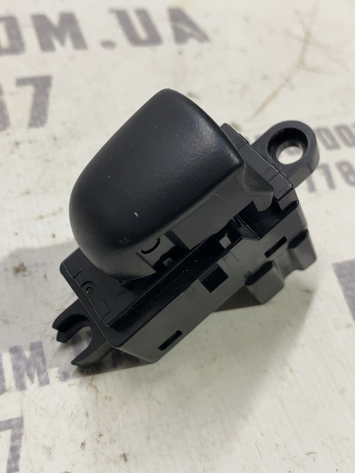 Кнопка склопідіймача задня ліва Nissan Rogue T32 254111KL5C