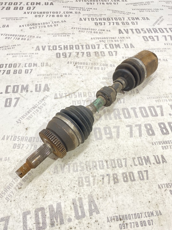Привід Kia Sorento 2 (09-14) 2.2 tdi пер.пр. OEM 495602P150