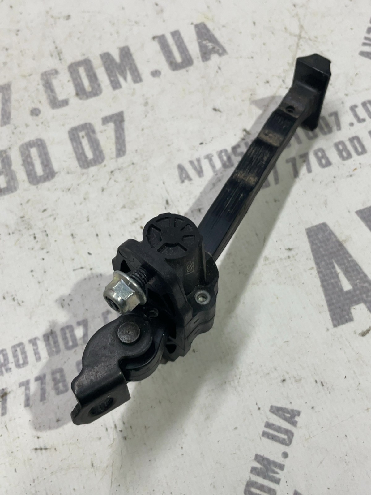 Обмежувач дверей Jeep Compass MP 68242951AA фото 2