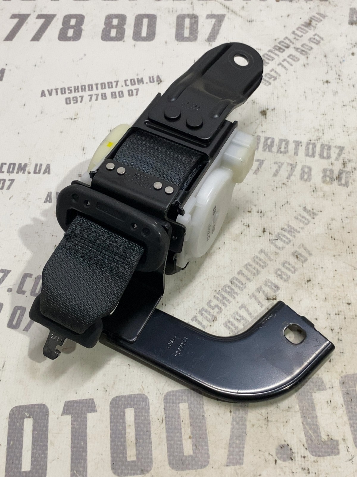 Ремінь безпеки Mitsubishi Outlander 3 OEM 0644064