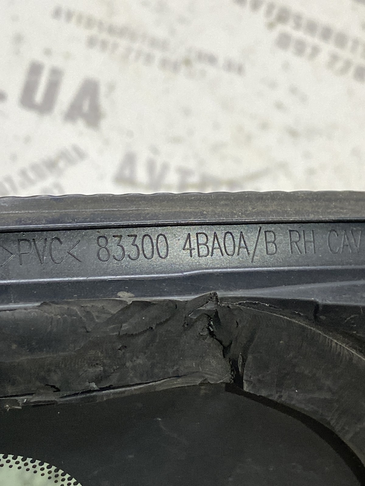Кузовне скло Nissan Rogue T32 OE 833004BA0AB