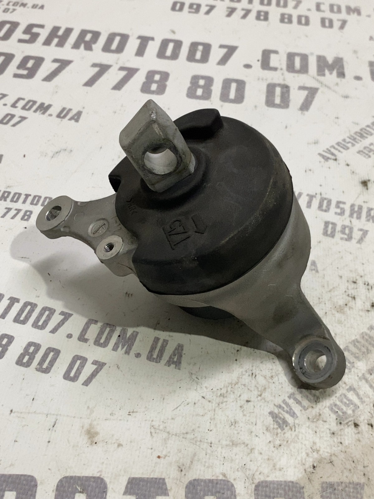 Подушка двигуна Acura MDX 3