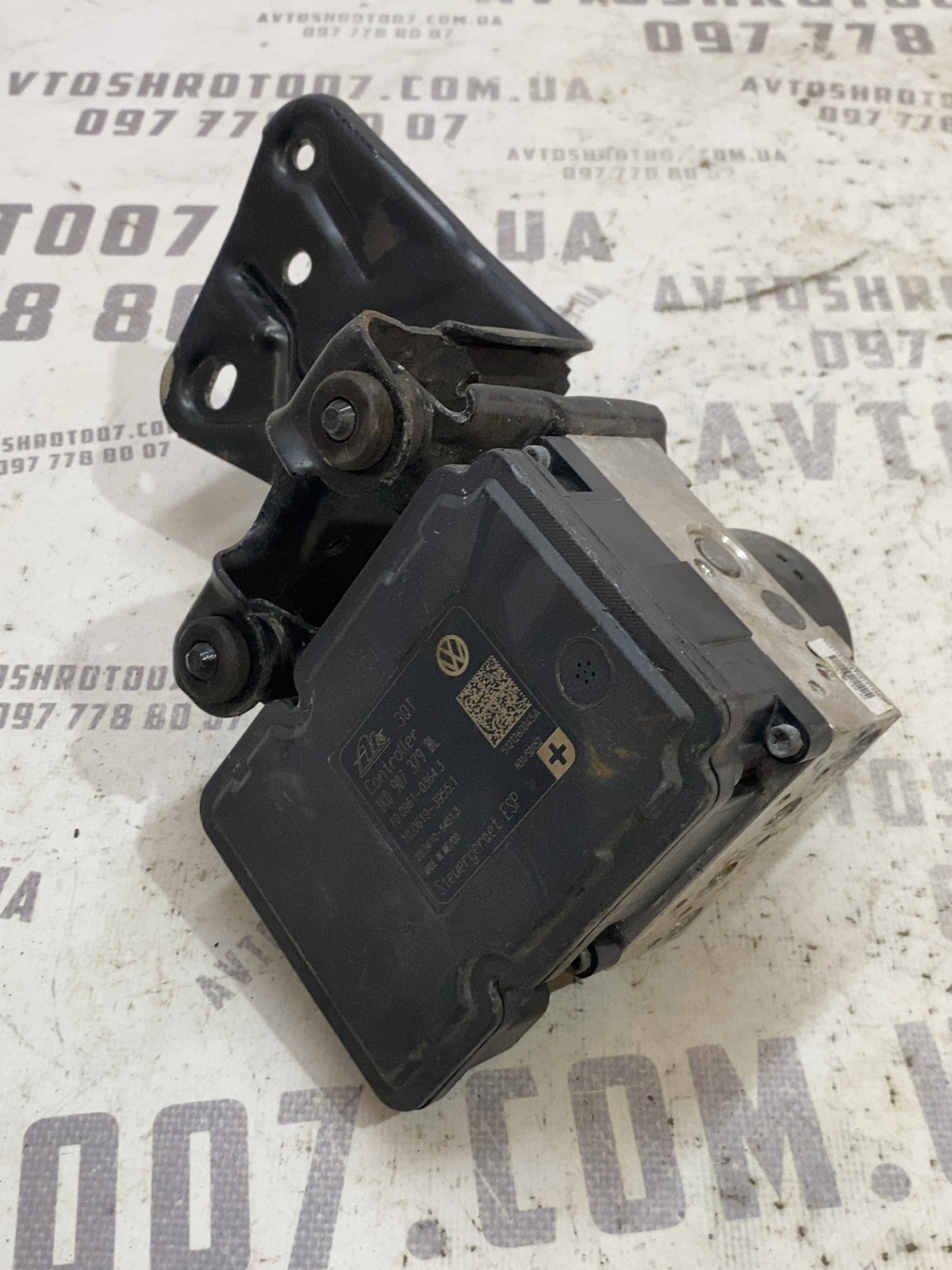 Блок управління АБС Volkswagen Jetta 6 (10-18) 1K0614517EB