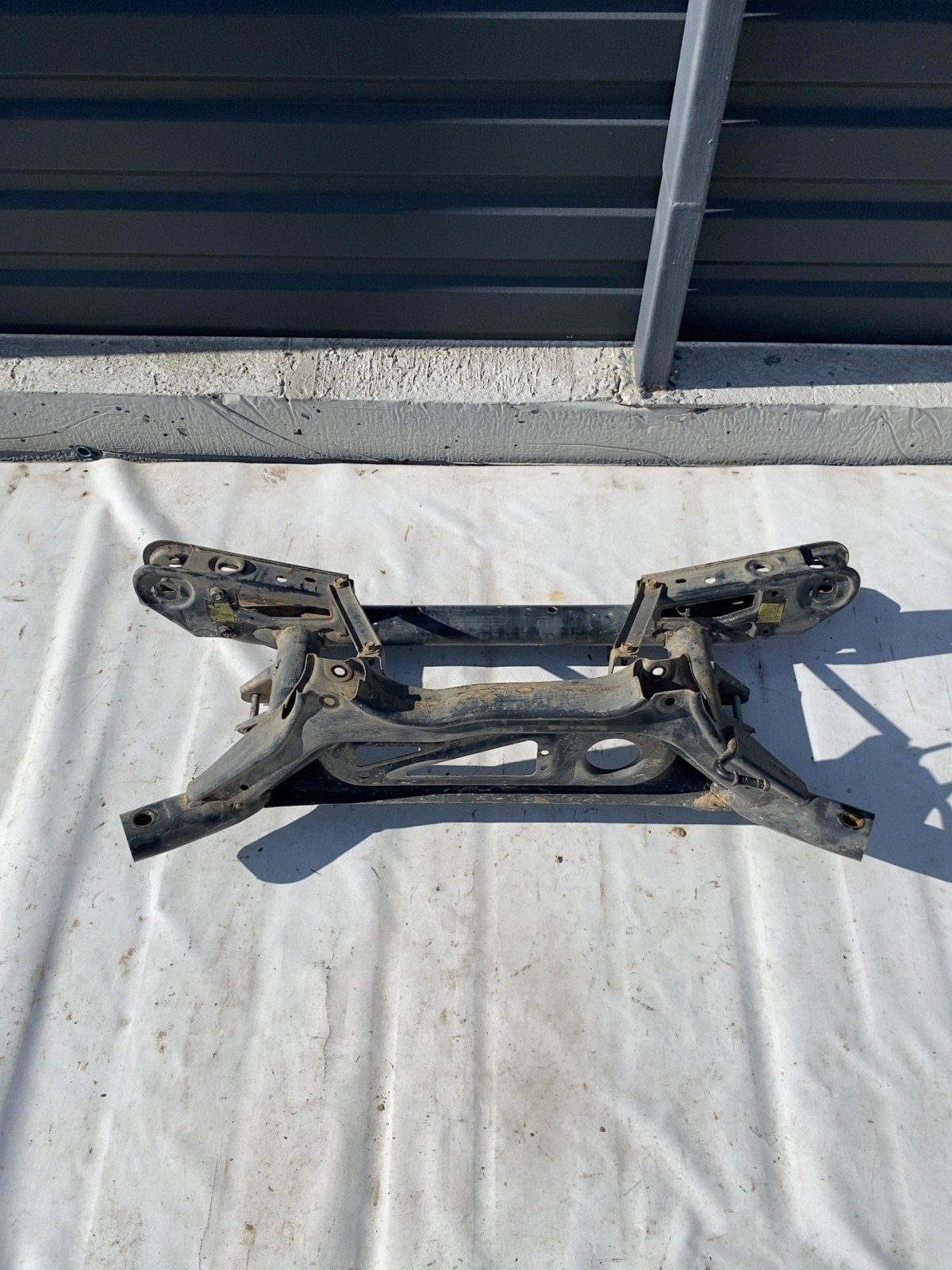 Підрамник задній Jeep Compass MK (06-16) 05105251AD
