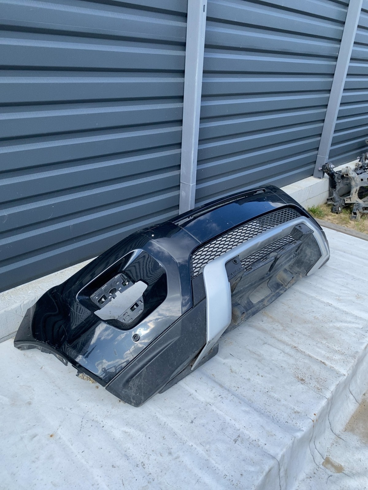 Бампер передній Range Rover Evoque 1 (11-18) BJ3M17F003
